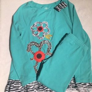 Teal outfit with leggings